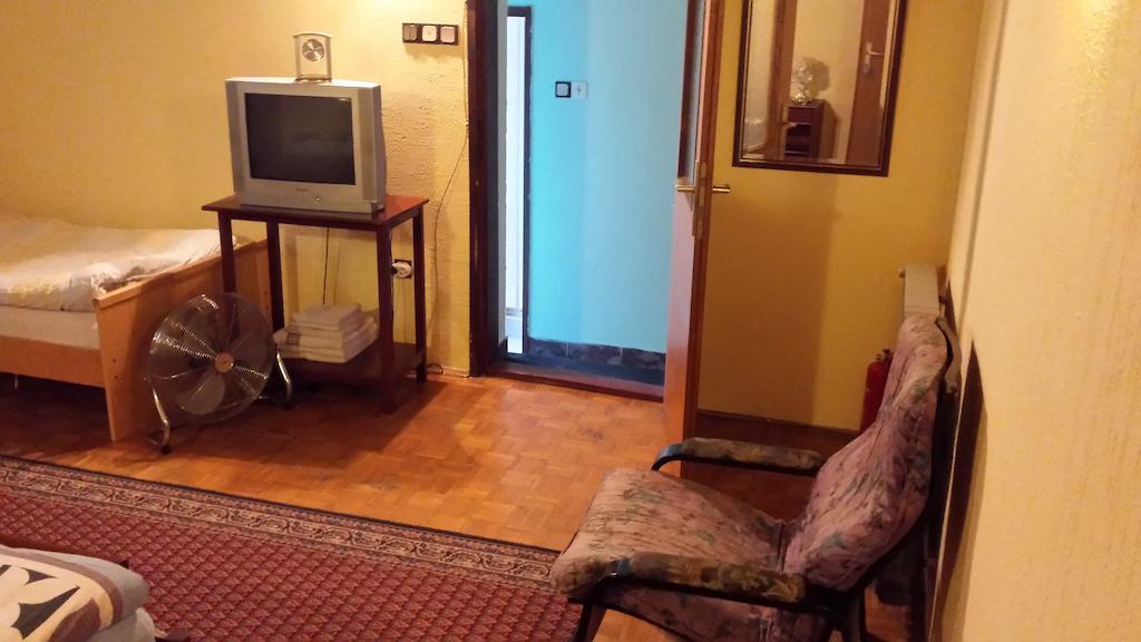 Guest House Gaja نوفي ساد الغرفة الصورة