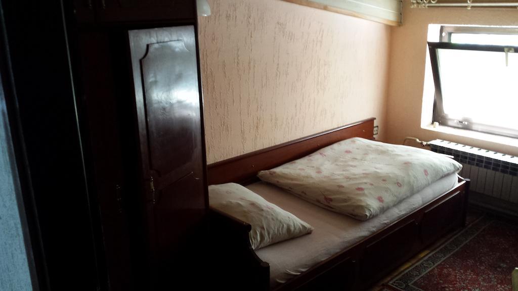 Guest House Gaja نوفي ساد الغرفة الصورة