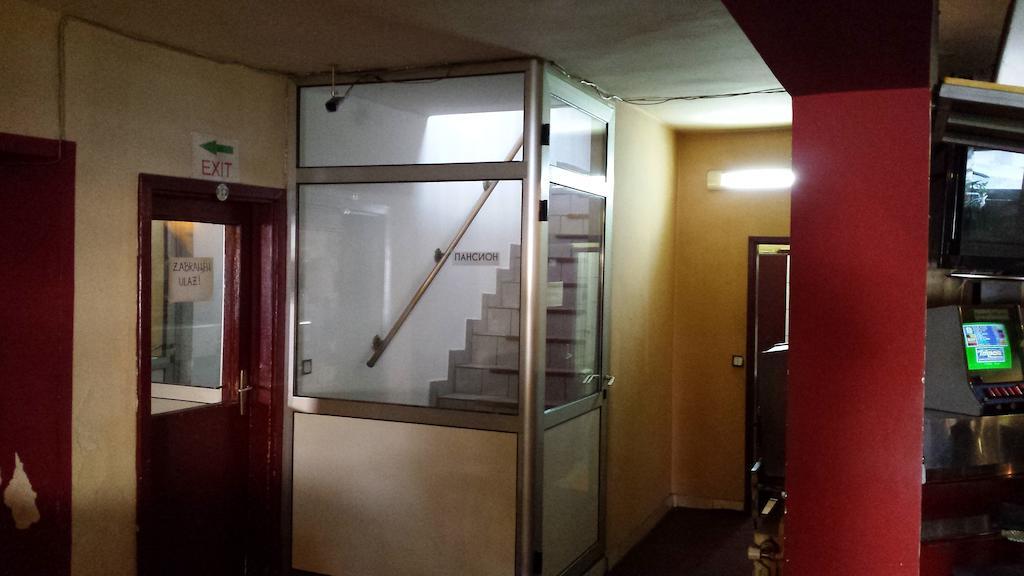 Guest House Gaja نوفي ساد الغرفة الصورة